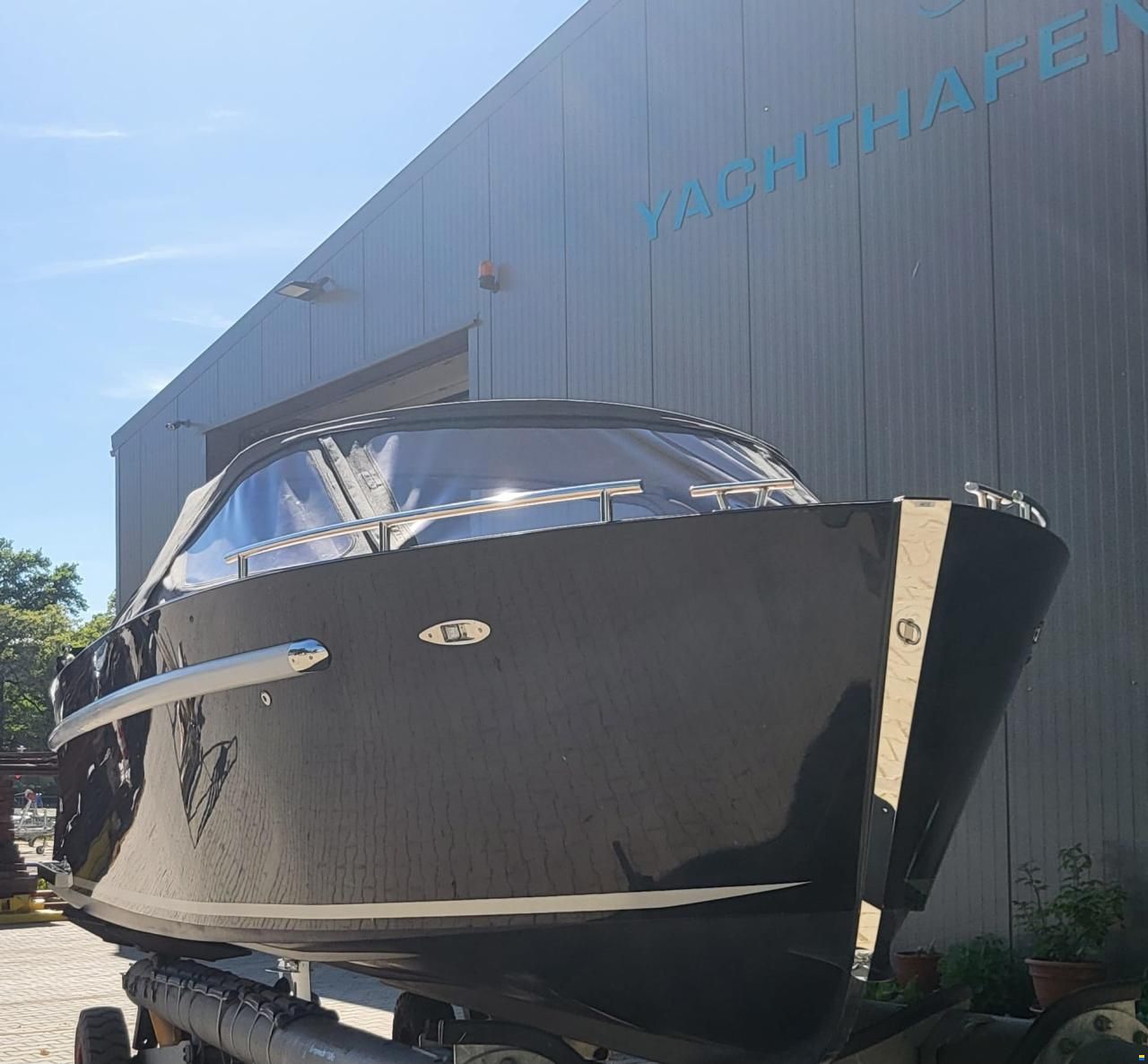 Maxima 730