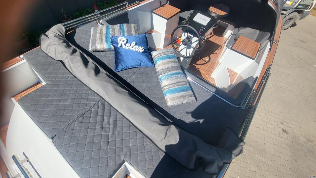 Maxima 730