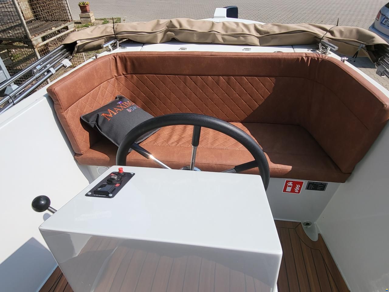 Maxima 650 lounge