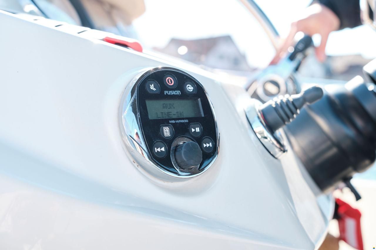 Cranchi Endurance 30