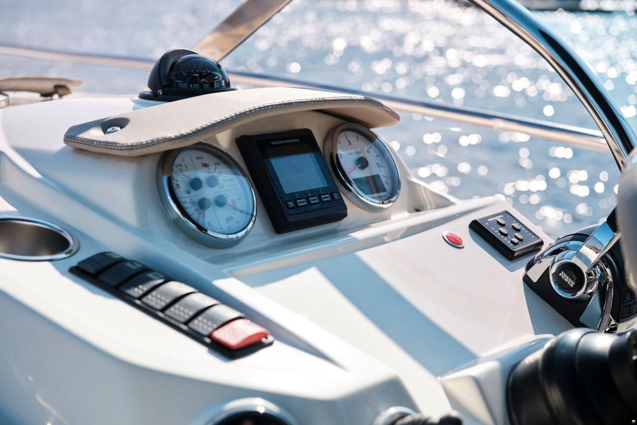 Cranchi Endurance 30