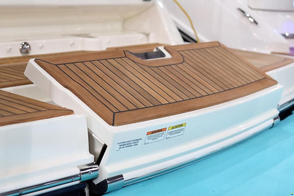 Sea Ray Sundancer (DAE) 265 & Trailer