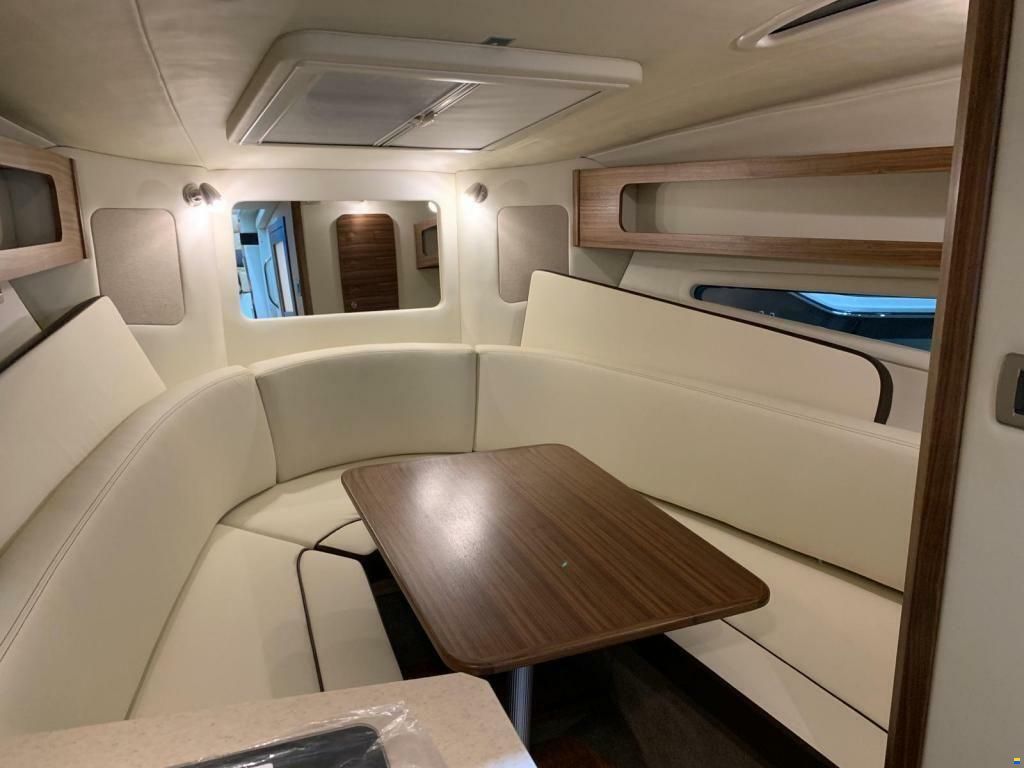 Sea Ray Sundancer (DAE) 265 & Trailer