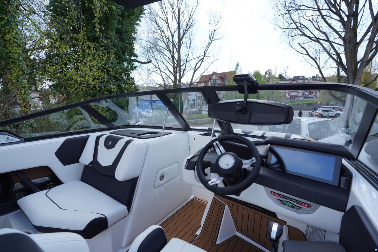 Nautique G23
