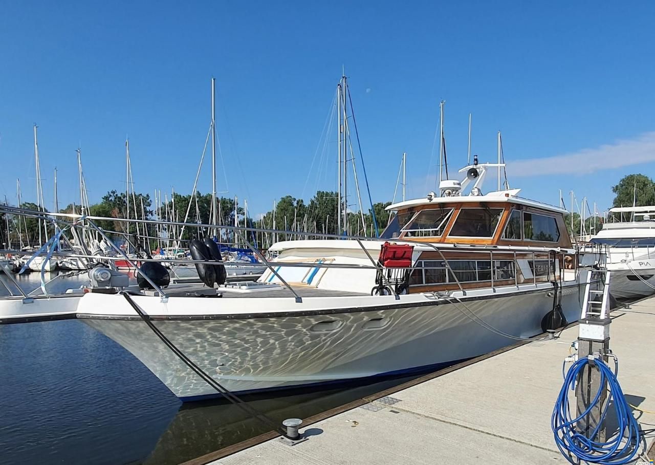 Bootswerft-Brauer-B&uuml;tzfleth 48 Pilothouse