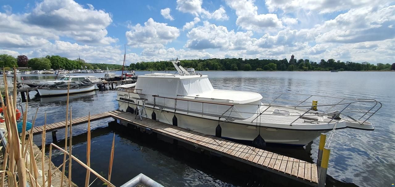 Bootswerft-Brauer-B&uuml;tzfleth 48 Pilothouse