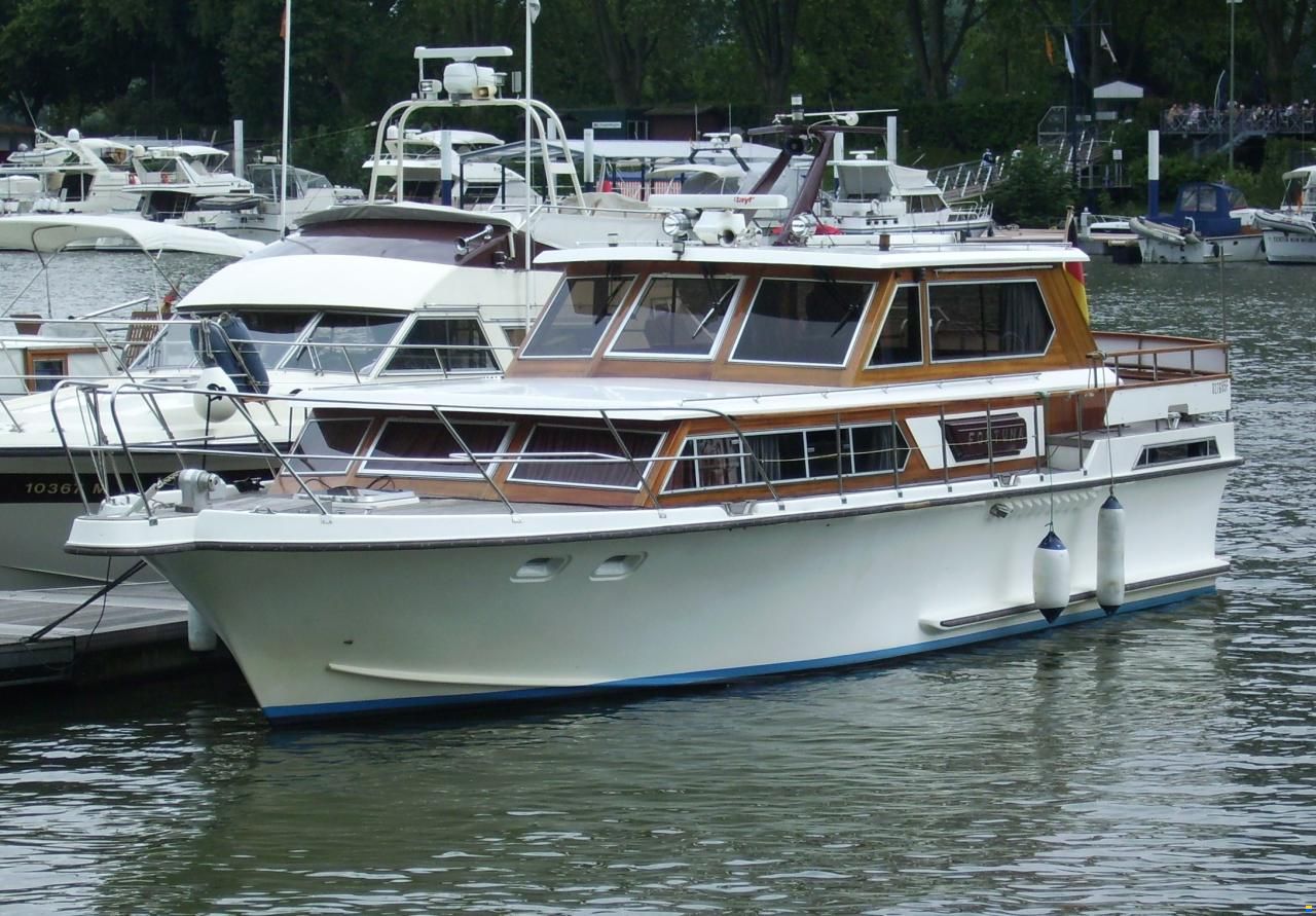 Bootswerft-Brauer-B&uuml;tzfleth 48 Pilothouse