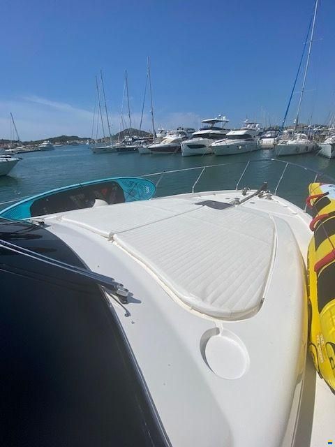 Ferretti 530