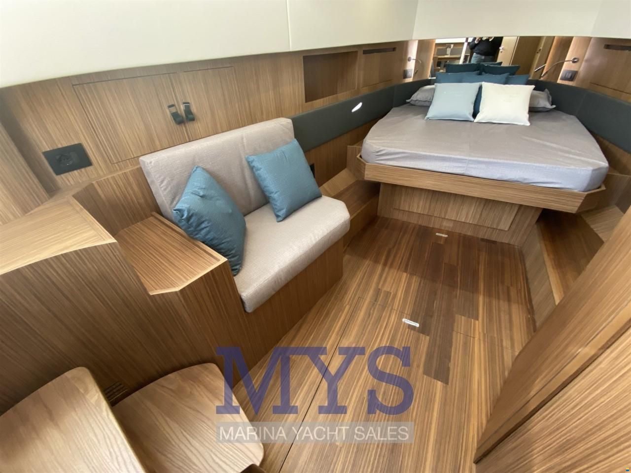 Cayman 400 WA
