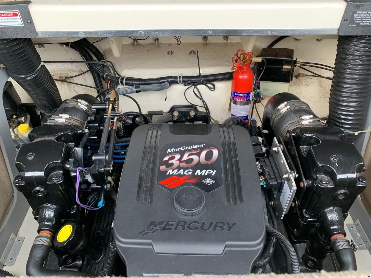 Sea Ray 240 Overnighter