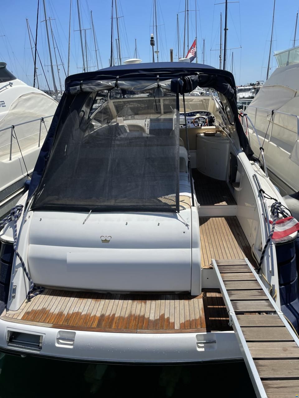 Princess V42