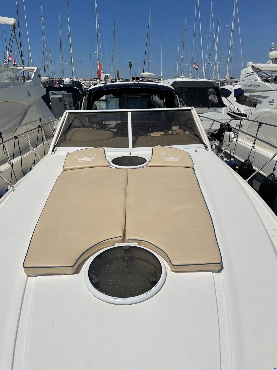 Princess V42