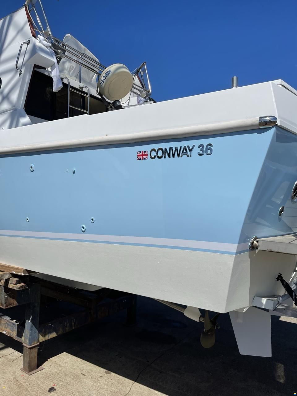 Conway 36 Fly