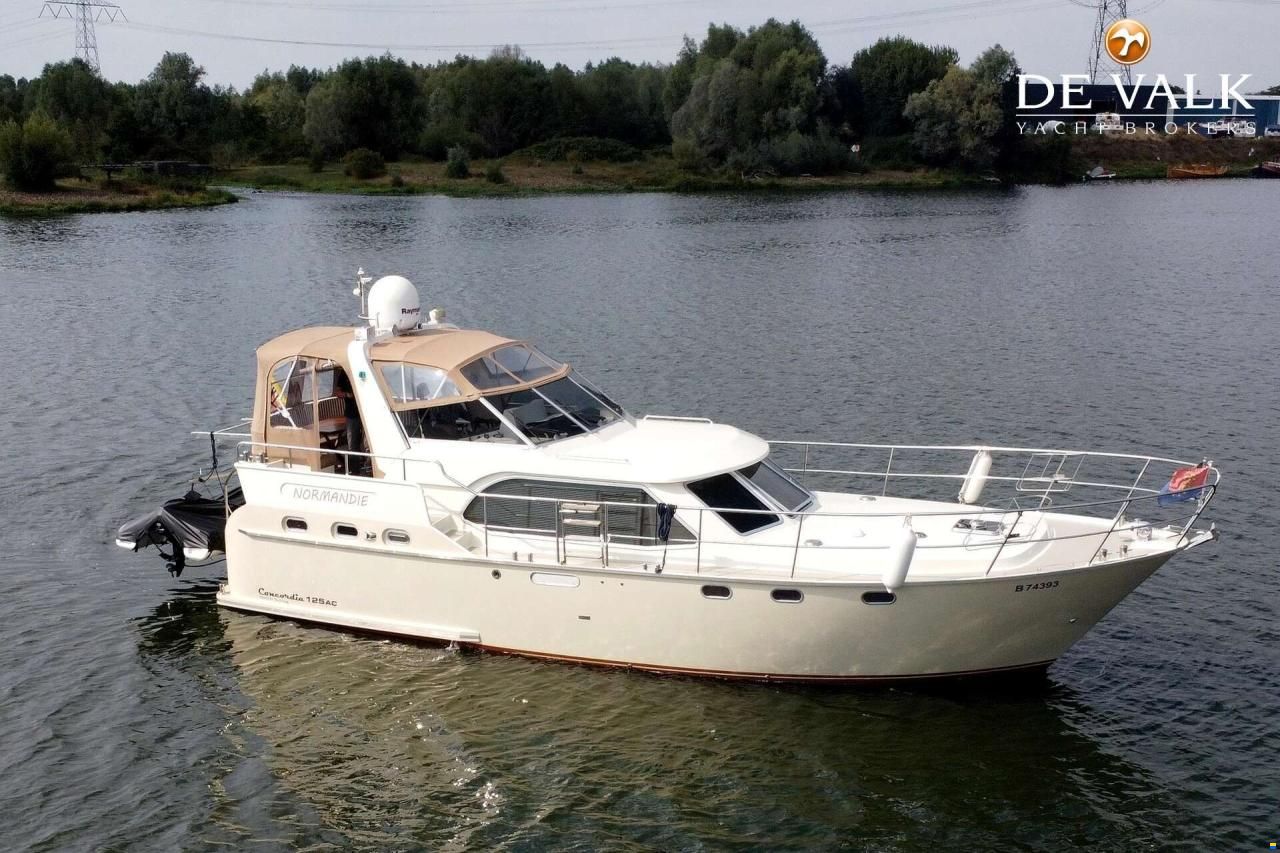 Vischer Yachting Custom 125AC