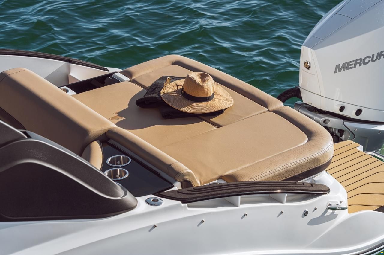 Sea Ray SLX 260 OB US