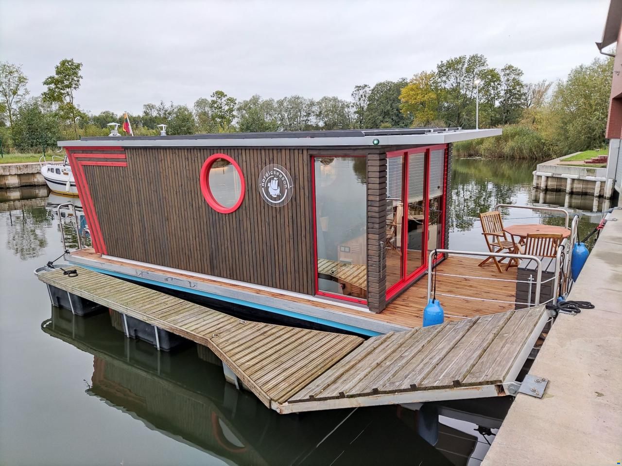 Nordic Season Houseboat NS 32 Eco 18m2