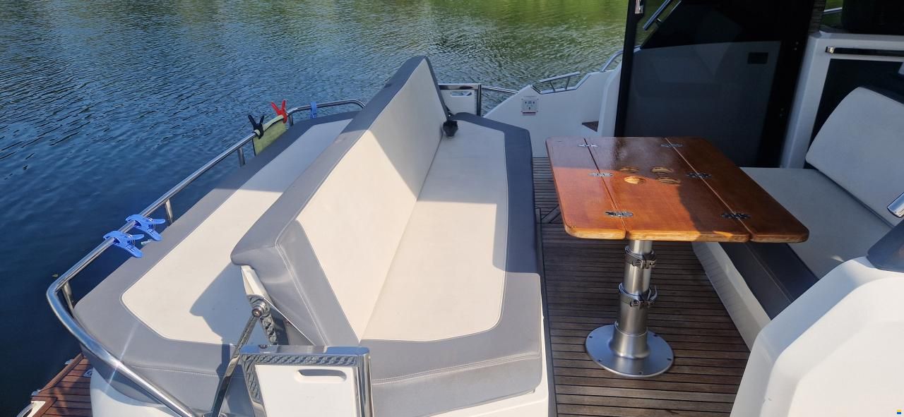 Galeon 425 HTS