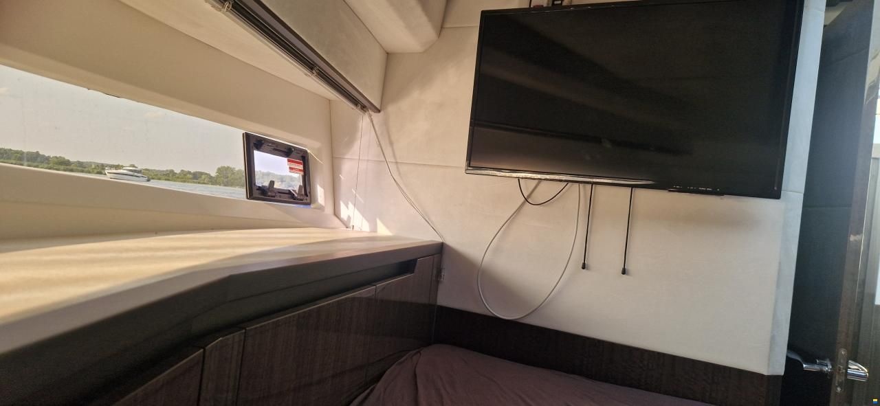 Galeon 425 HTS