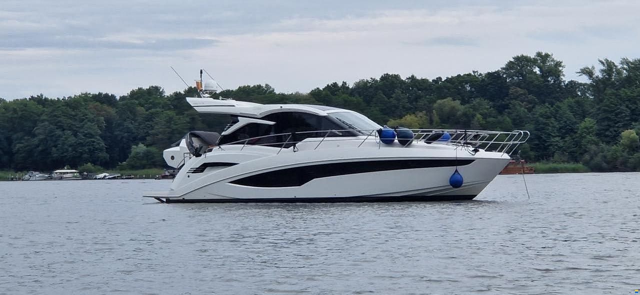 Galeon 425 HTS