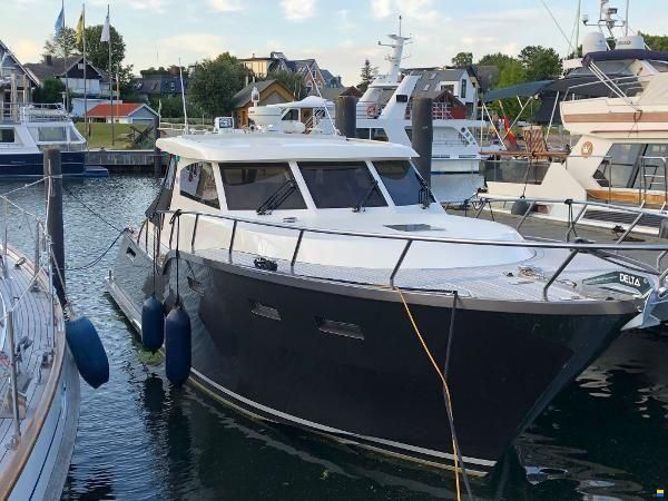 Ceelen & Bekker Typhon 37