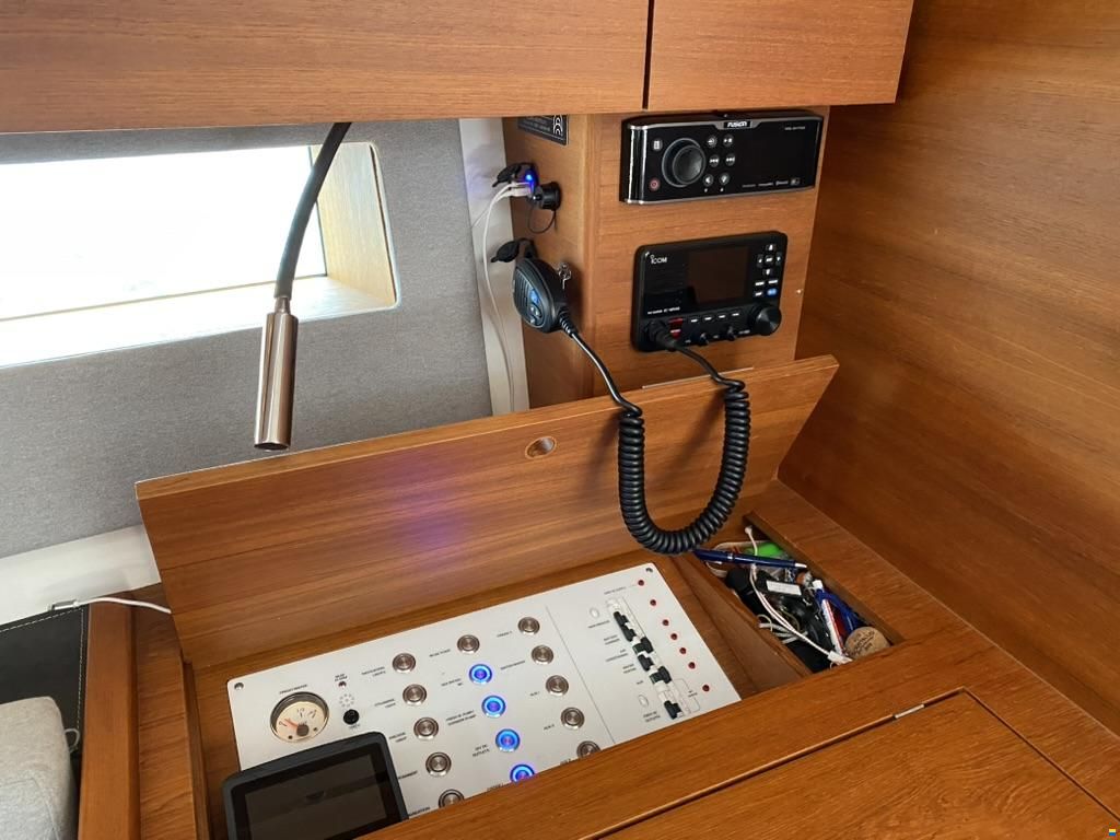 Solaris 44