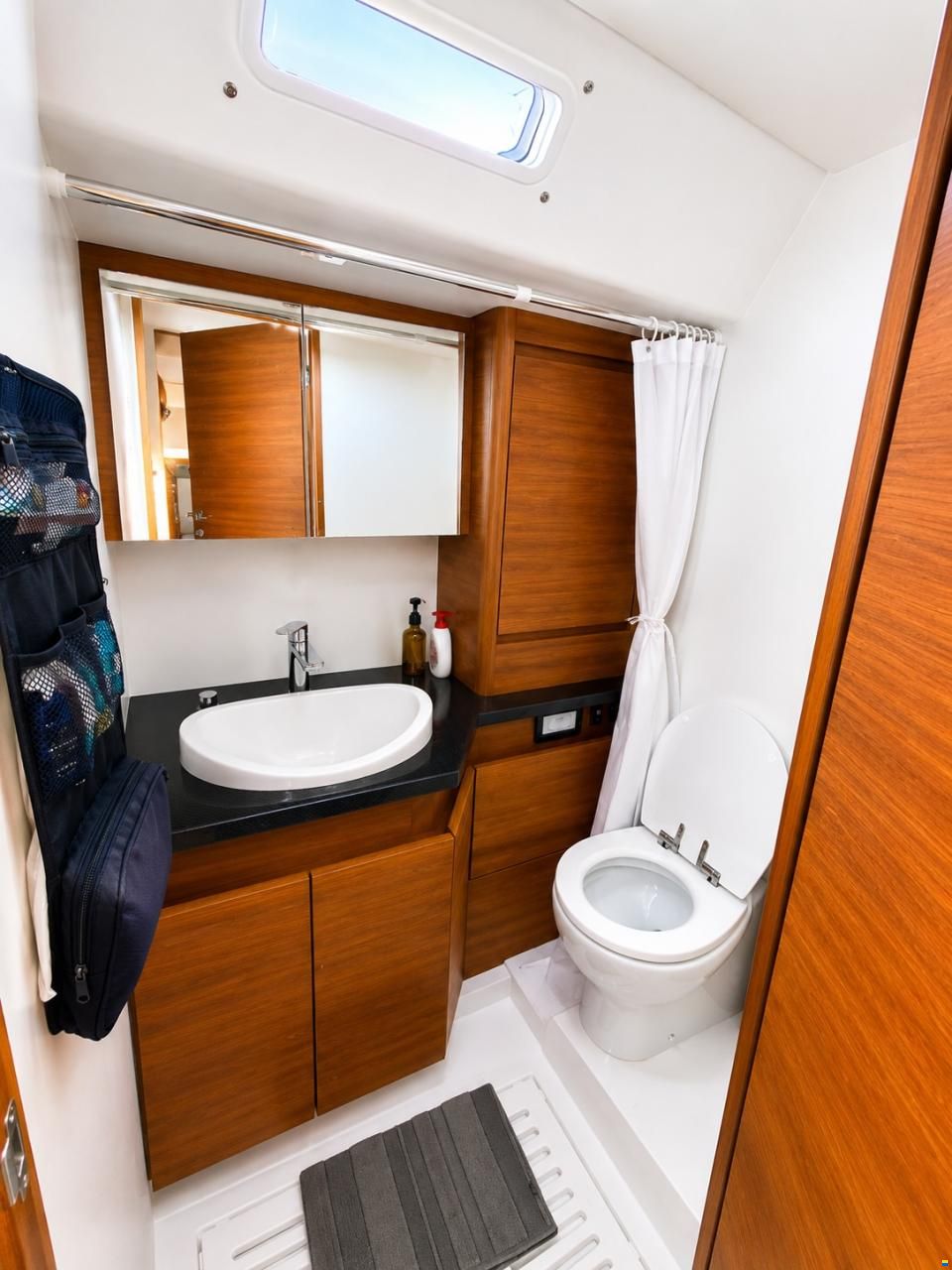 Solaris 44