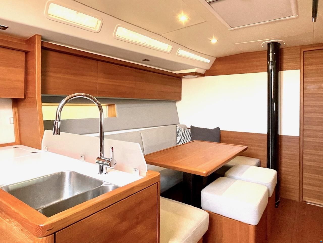 Solaris 44