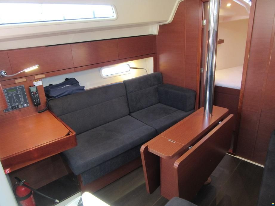 Hanse 348