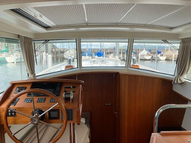 Serious Yachts Gently 40' Lausanne