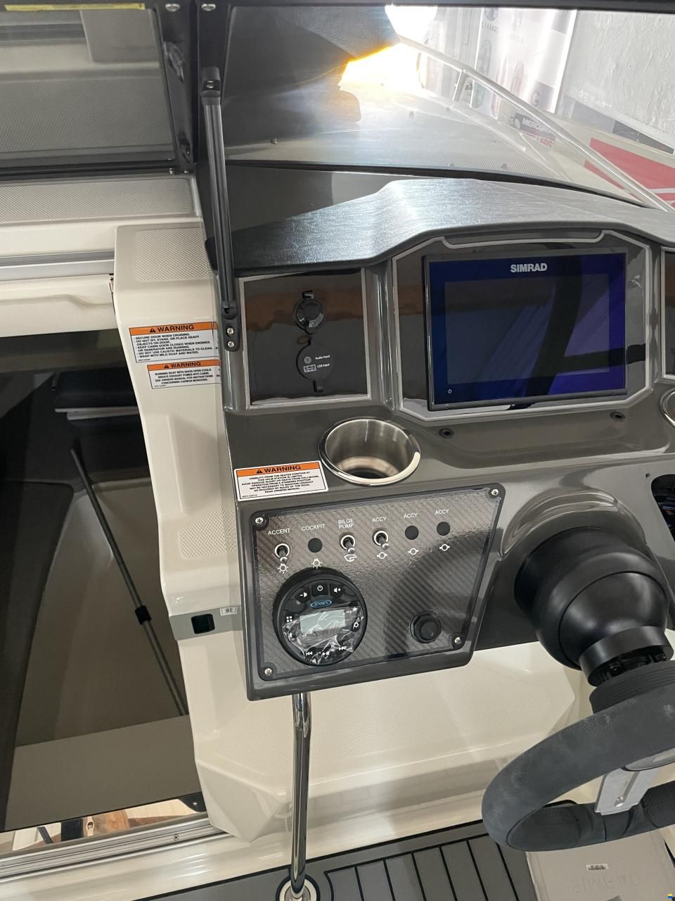 Bayliner VR6 OB Cuddy