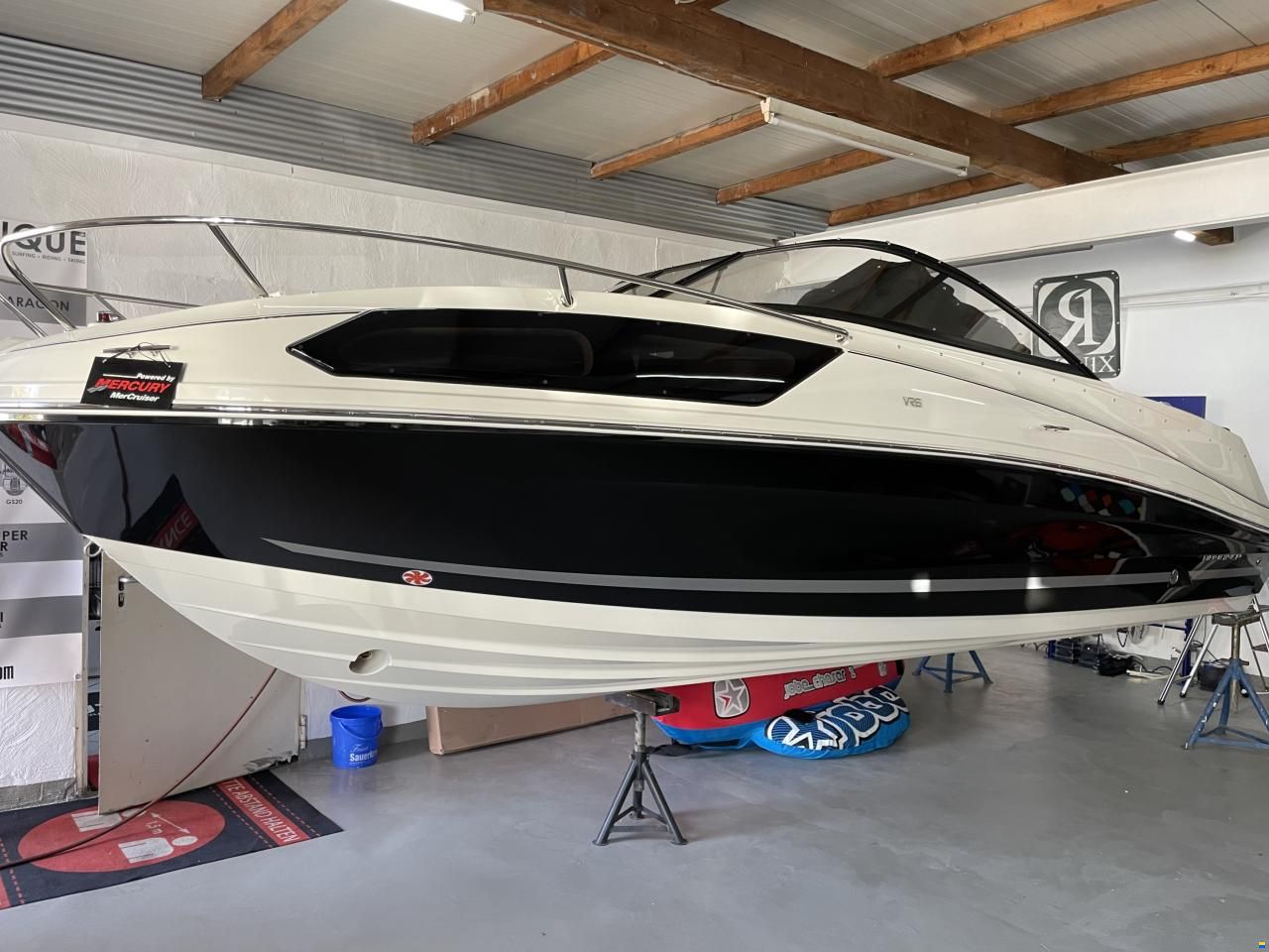 Bayliner VR6 OB Cuddy