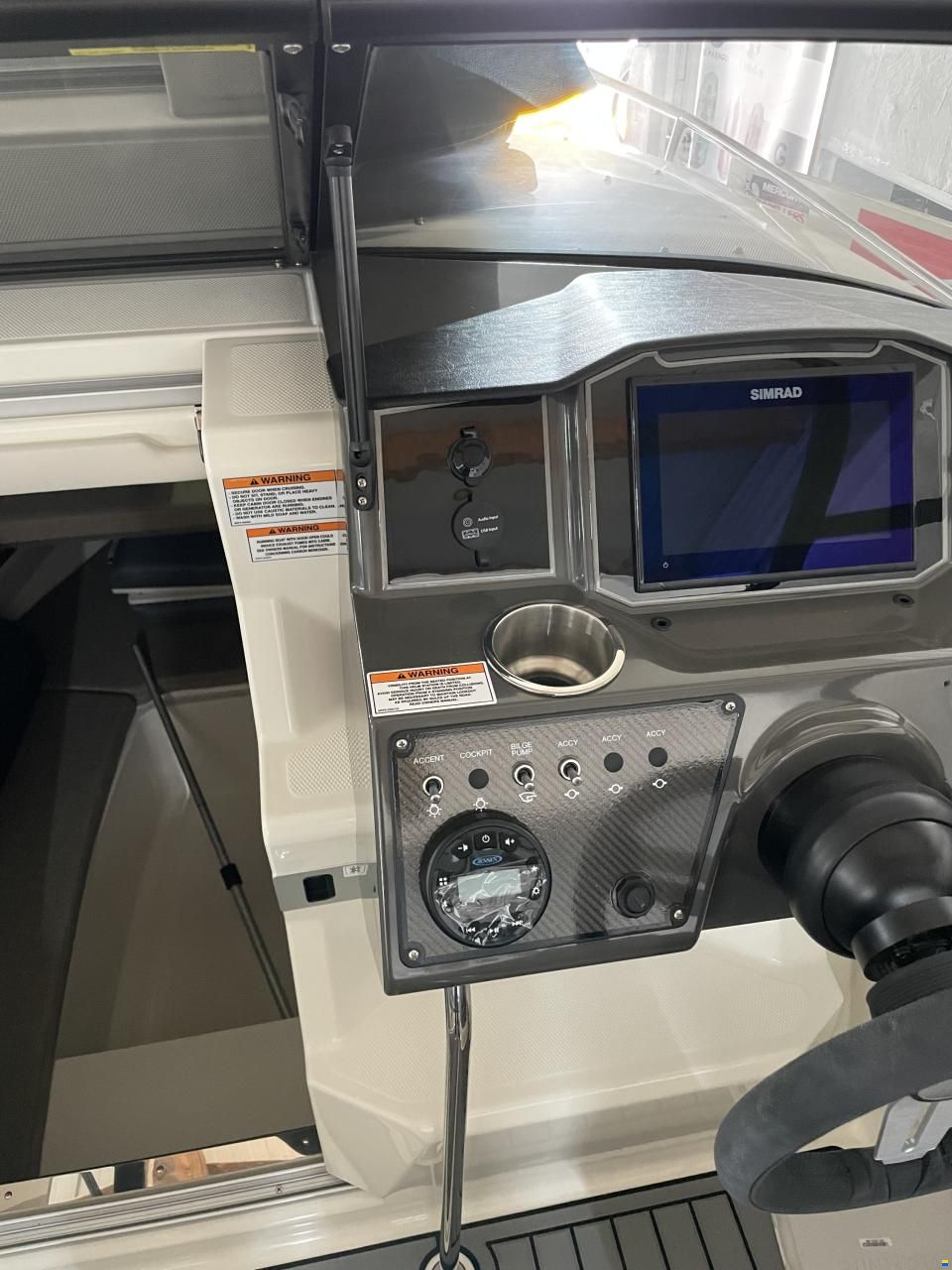 Bayliner VR6 OB Cuddy