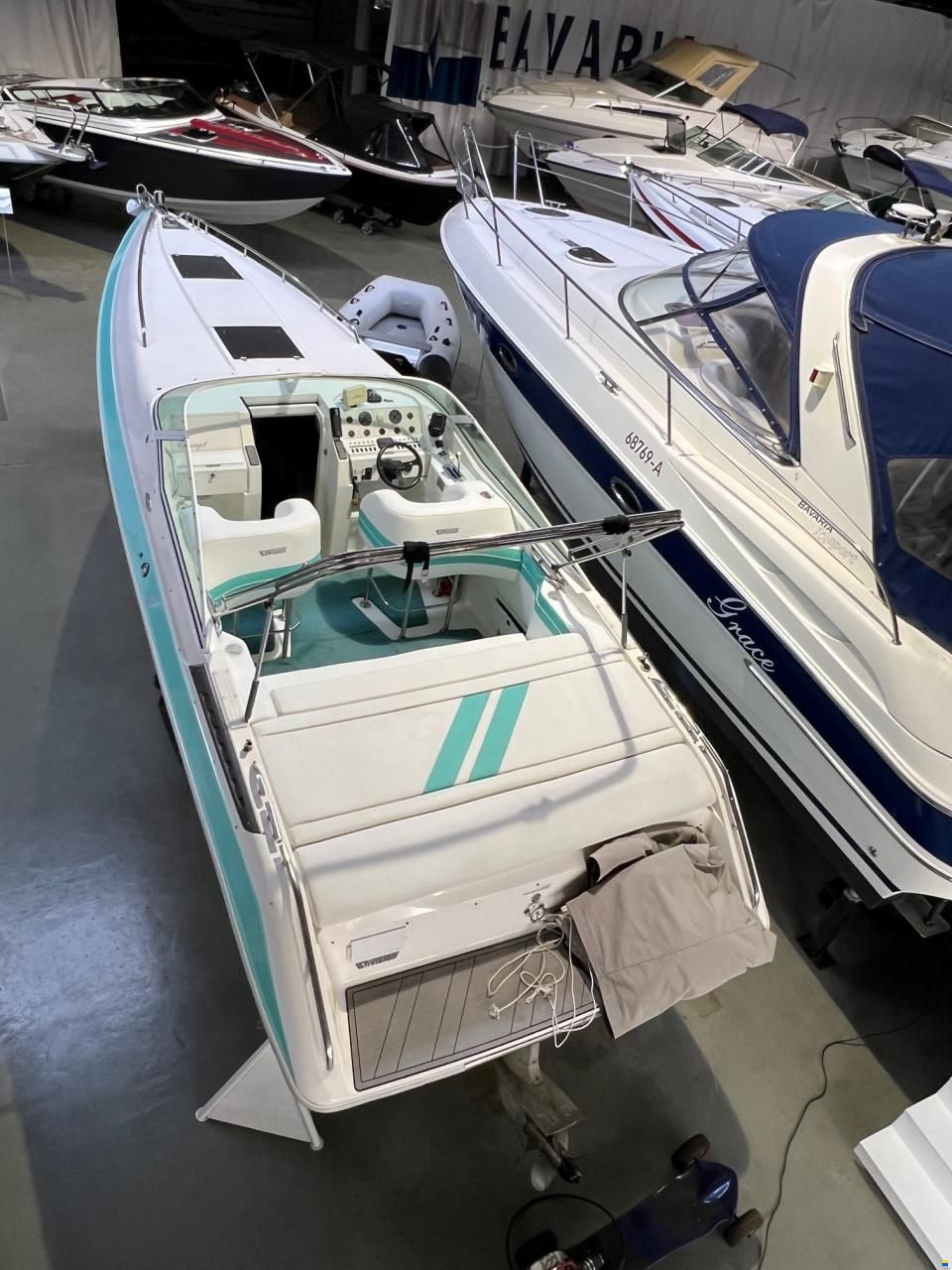 Sea Ray Envision 29 Concept Mint Edition