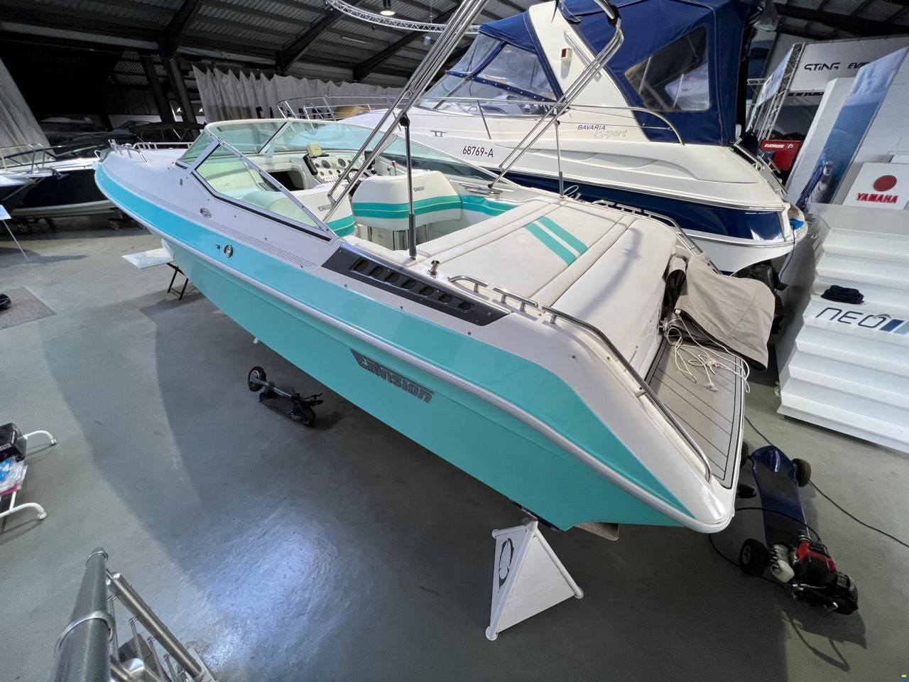 Sea Ray Envision 29 Concept Mint Edition