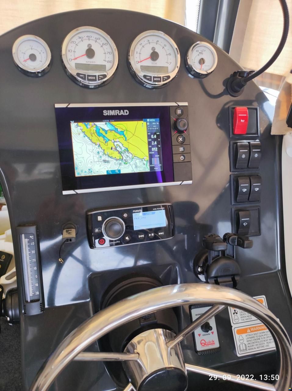 Quicksilver 605 Pilothouse