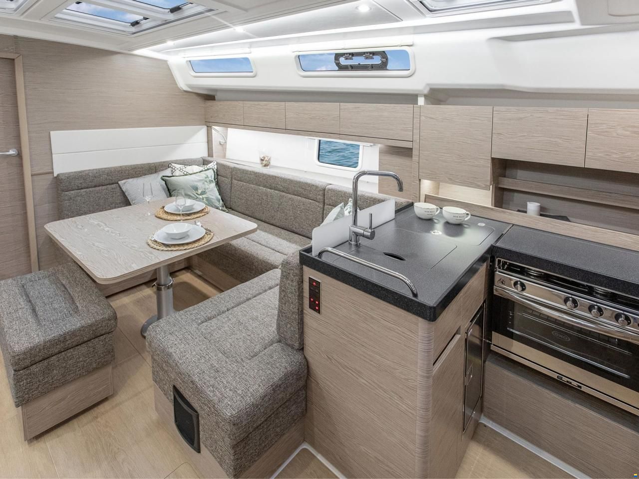 Hanse 458