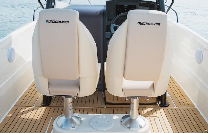 Quicksilver Activ 705 Open