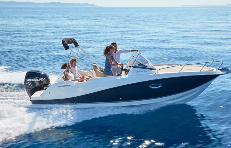 Quicksilver Activ 675 Sundeck