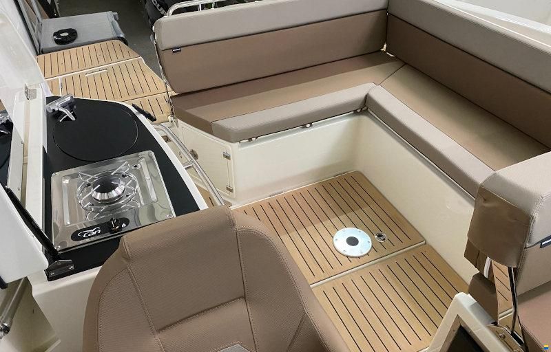 Quicksilver Activ 755 Cruiser