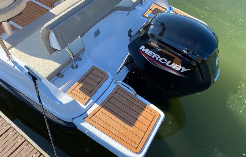 Trident 530 Sundeck