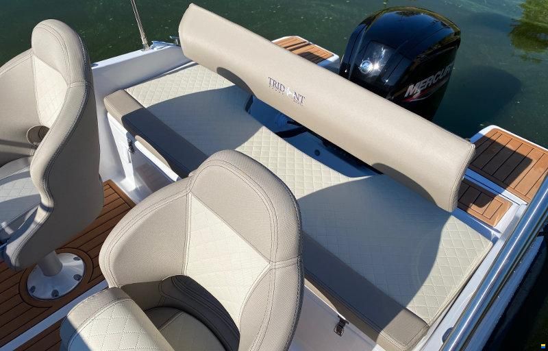 Trident 530 Sundeck