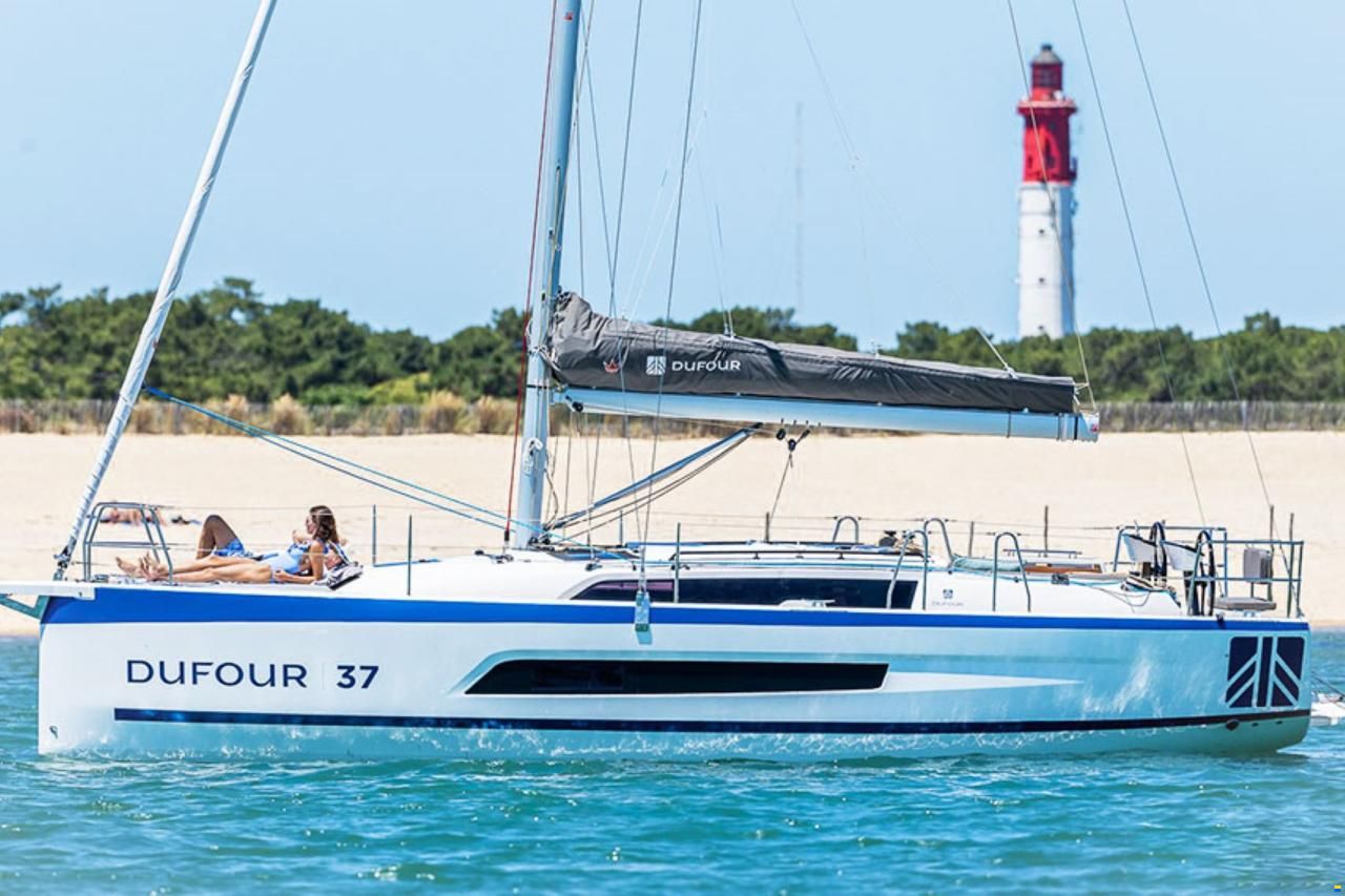 Dufour 37