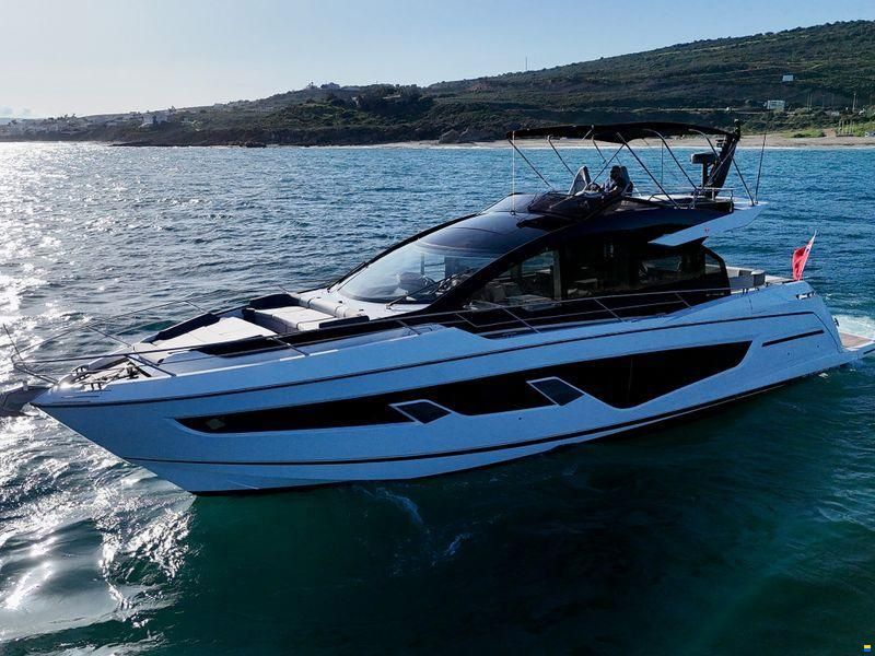 Sunseeker 65 Sport Yacht