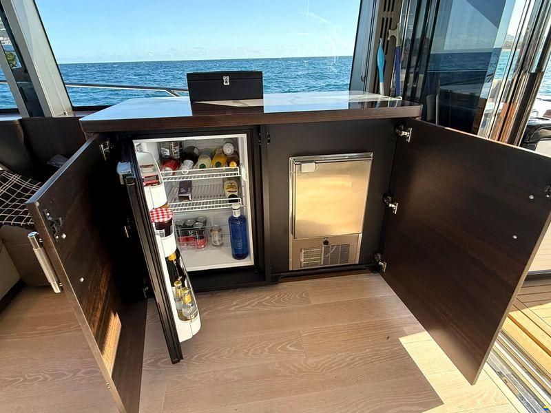 Sunseeker 65 Sport Yacht