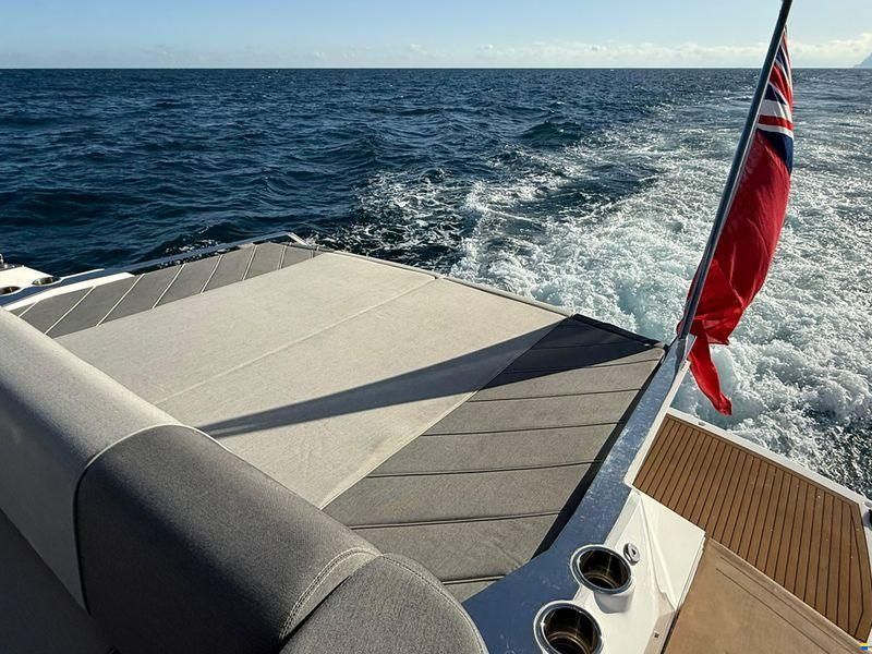 Sunseeker 65 Sport Yacht