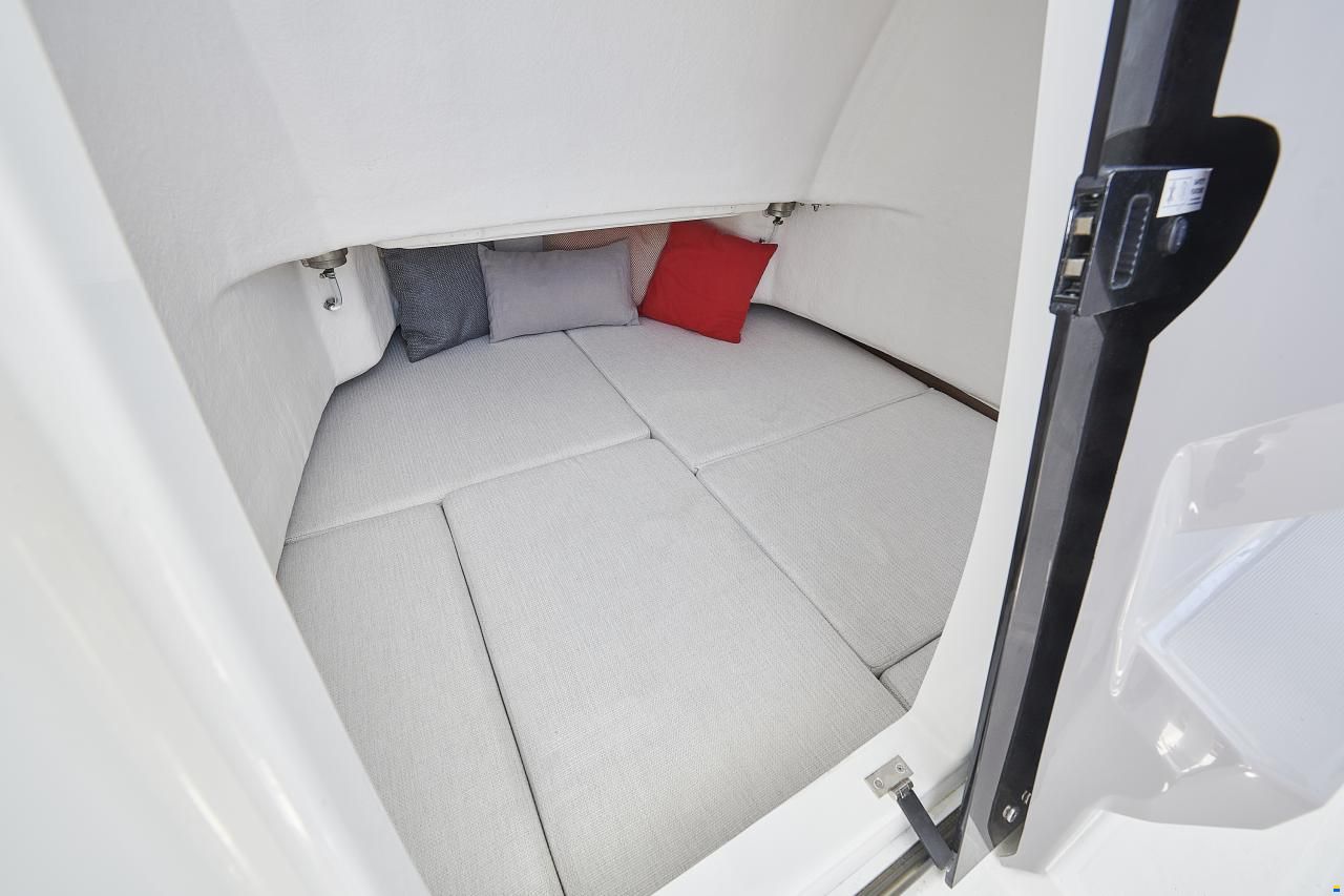 Jeanneau Cap Camarat 7.5 CC inkl. Mercury 3.4l V6