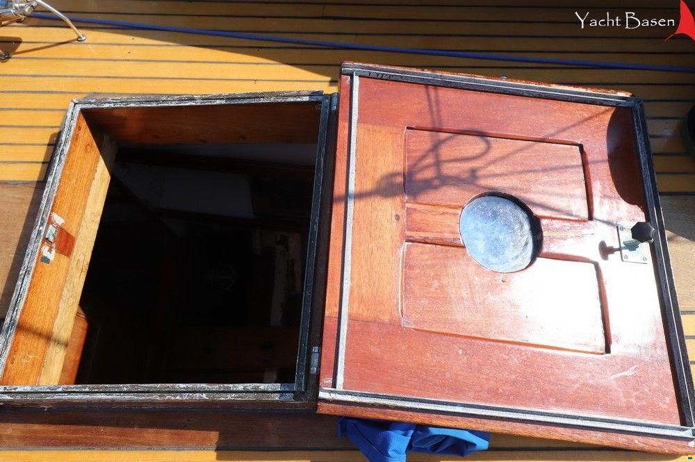 10 m R - Classic Yacht