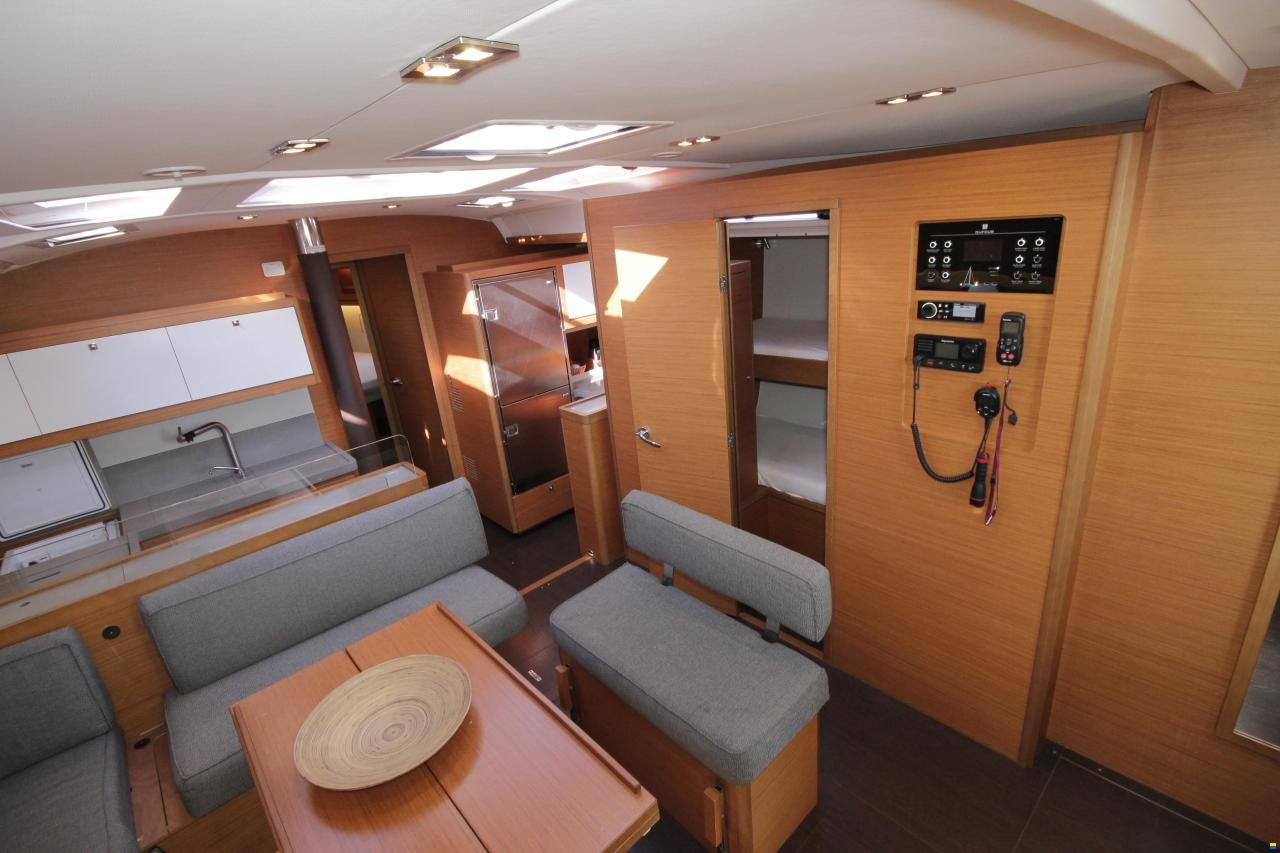 Dufour 530
