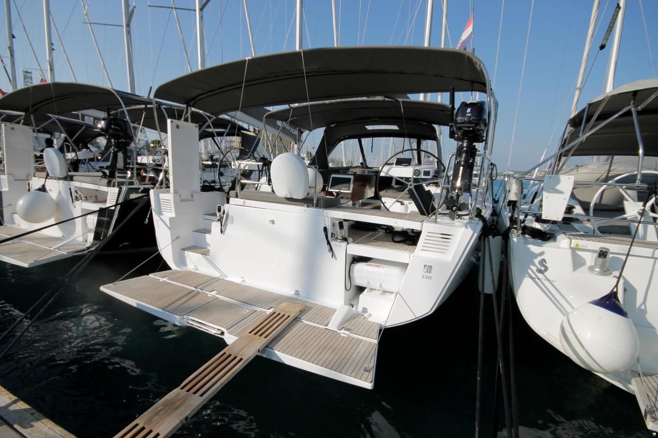 Dufour 530