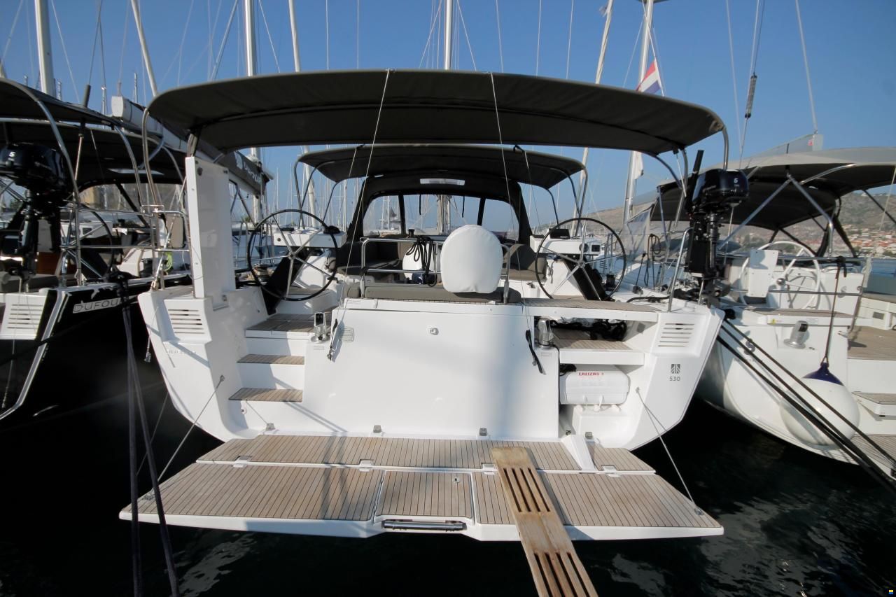 Dufour 530
